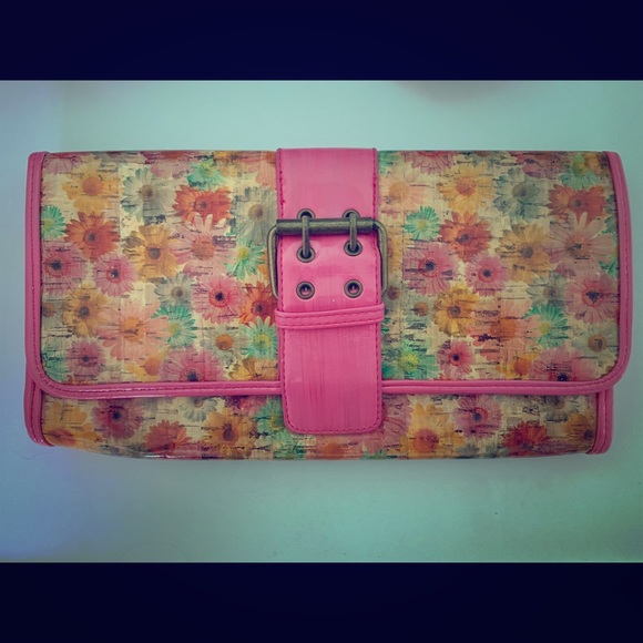 Floral clutch - Picture 1 of 2